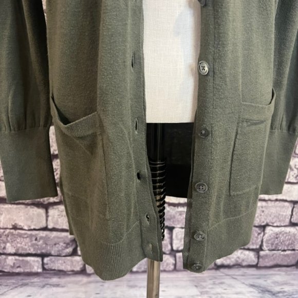 Tommy Bahama Olive Green V-Neck Cardigan Sweater Size XSP - Picture 3 of 9